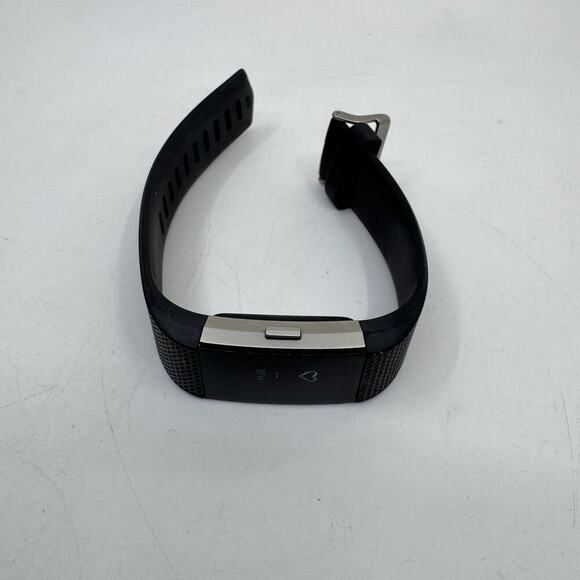 FITBIT Charge 2 Fitness / Activity Tracker Black with Charger + 3 Extra Bands - Picture 4 of 12